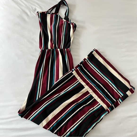 Wide Leg Jumpsuit - Picture 2 of 3